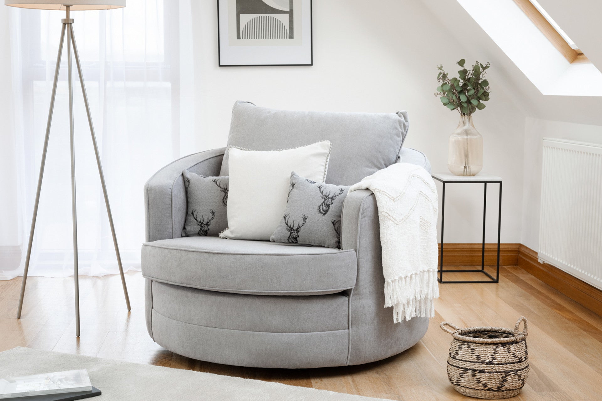 Verona Scatterback Swivel Chair in Grey