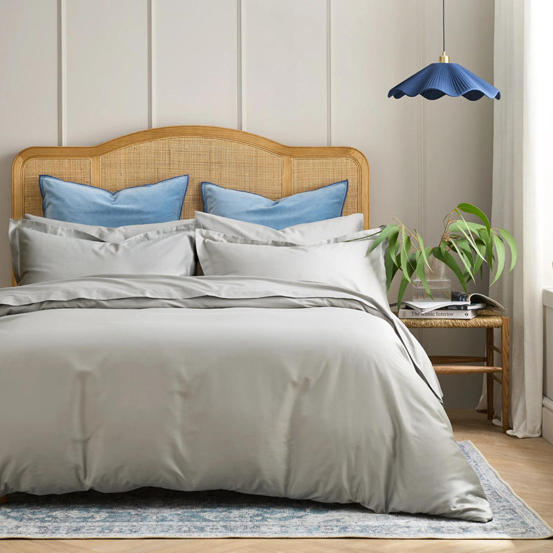 Sateen Touch -White