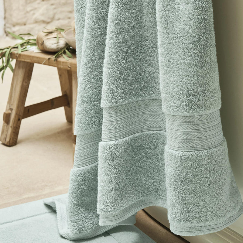Renaissance Face Towel - Eggshell