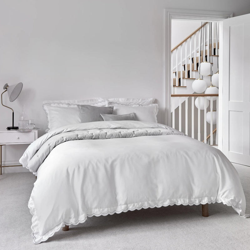 Scallop Edge King Duvet Set- Silver